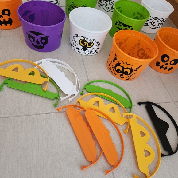 10 Macdonalds Boo Buckets - Picture 4 of 6